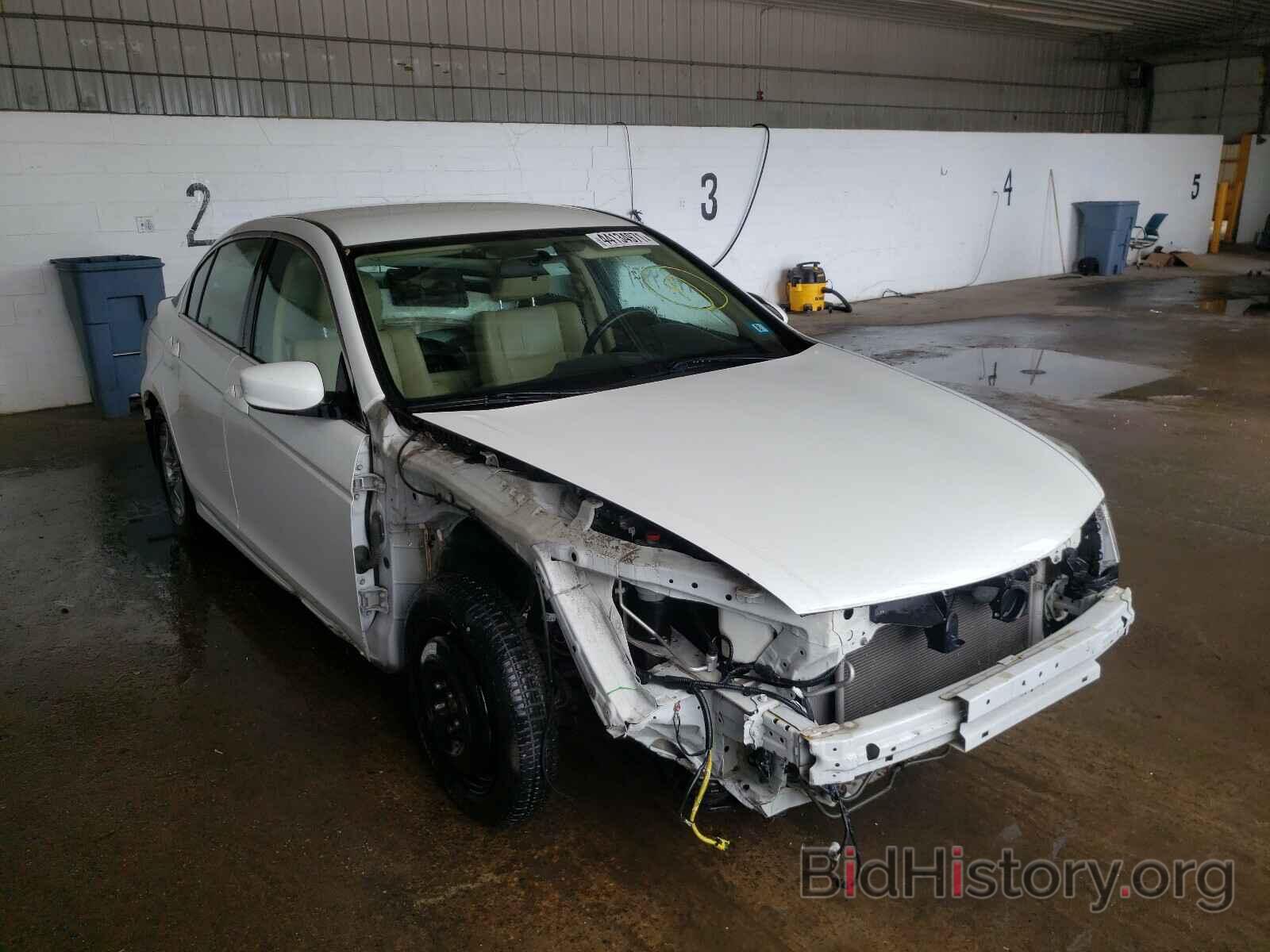 Photo 1HGCP2F68CA017337 - HONDA ACCORD 2012