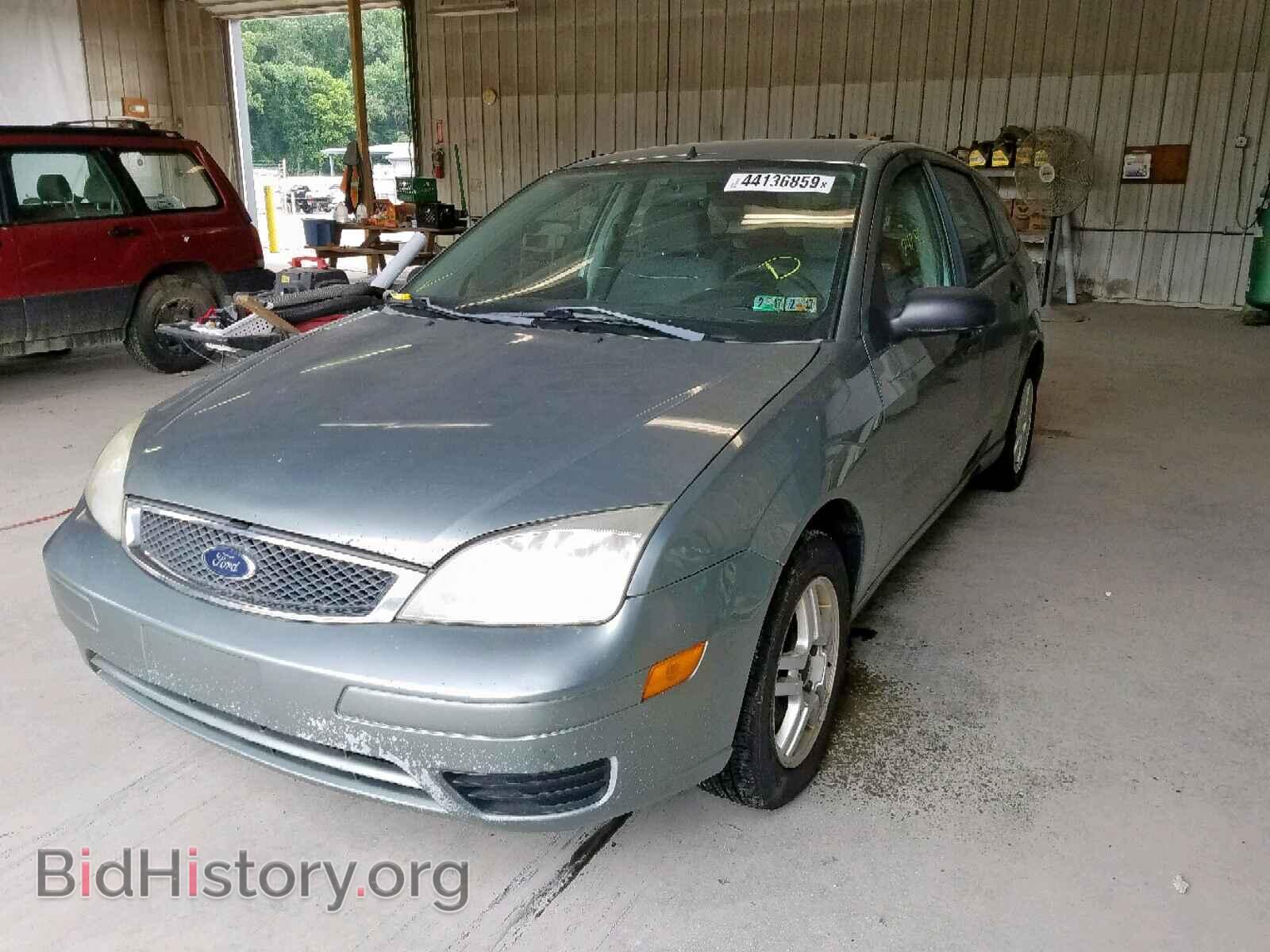 2006 FORD FOCUS - VIN: 1FAFP37N56W164171 - Фото 2