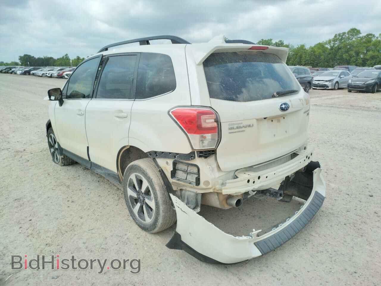 2017 SUBARU FORESTER - VIN: JF2SJGECXHH425418 - Фото 3