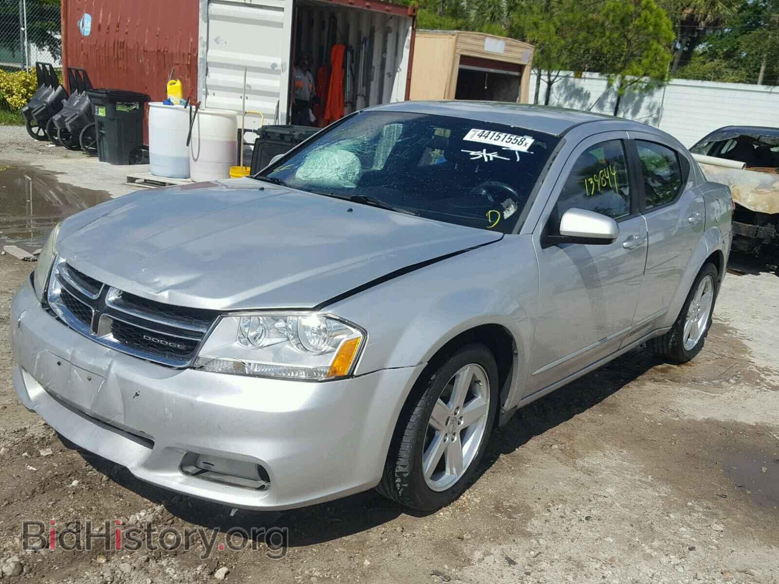 2011 DODGE AVENGER - VIN: 1B3BD1FB3BN556810 - Фото 2