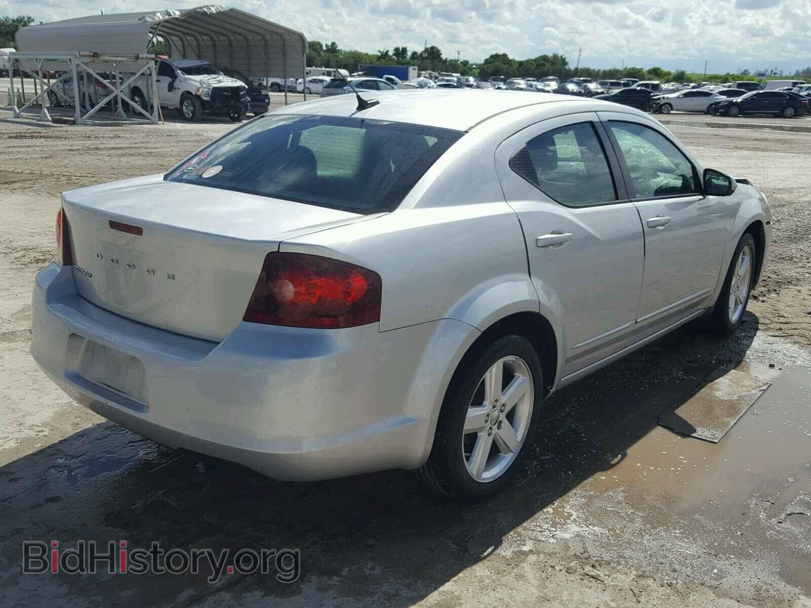 2011 DODGE AVENGER - VIN: 1B3BD1FB3BN556810 - Фото 4