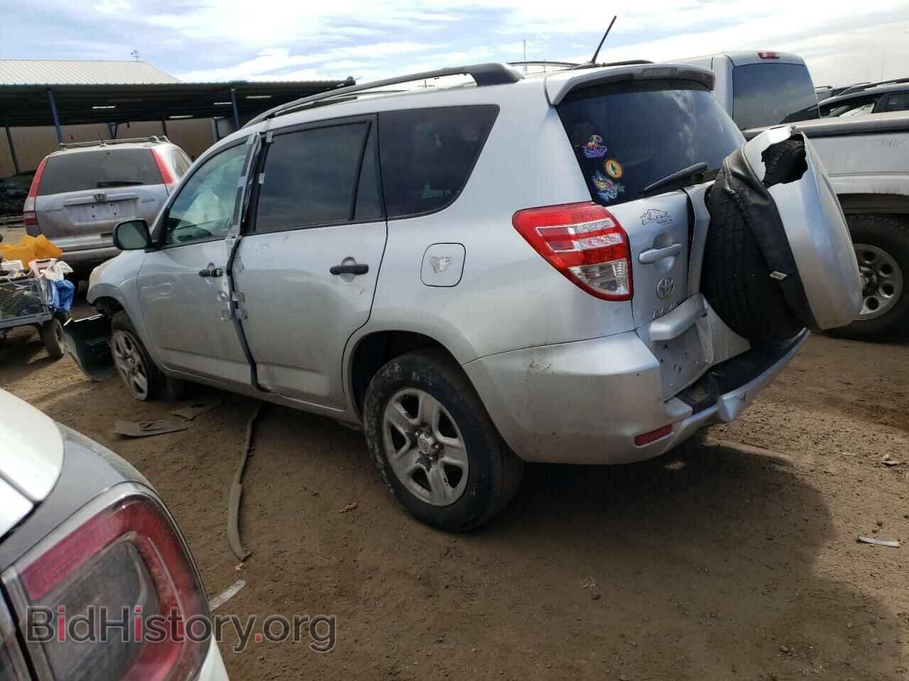 2011 TOYOTA RAV4 - VIN: 2T3BF4DV2BW136438 - Фото 2
