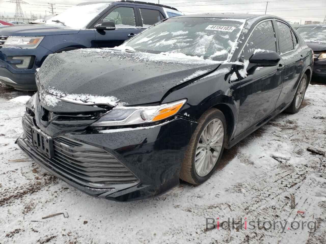 Photo 4T1B11HK1JU030633 - TOYOTA CAMRY 2018