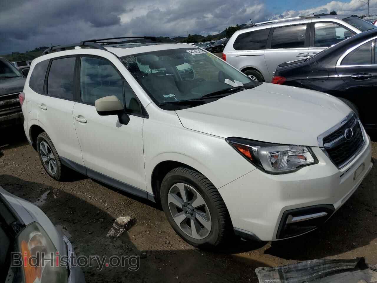 2017 SUBARU FORESTER - VIN: JF2SJAGC7HH803236 - Фото 4