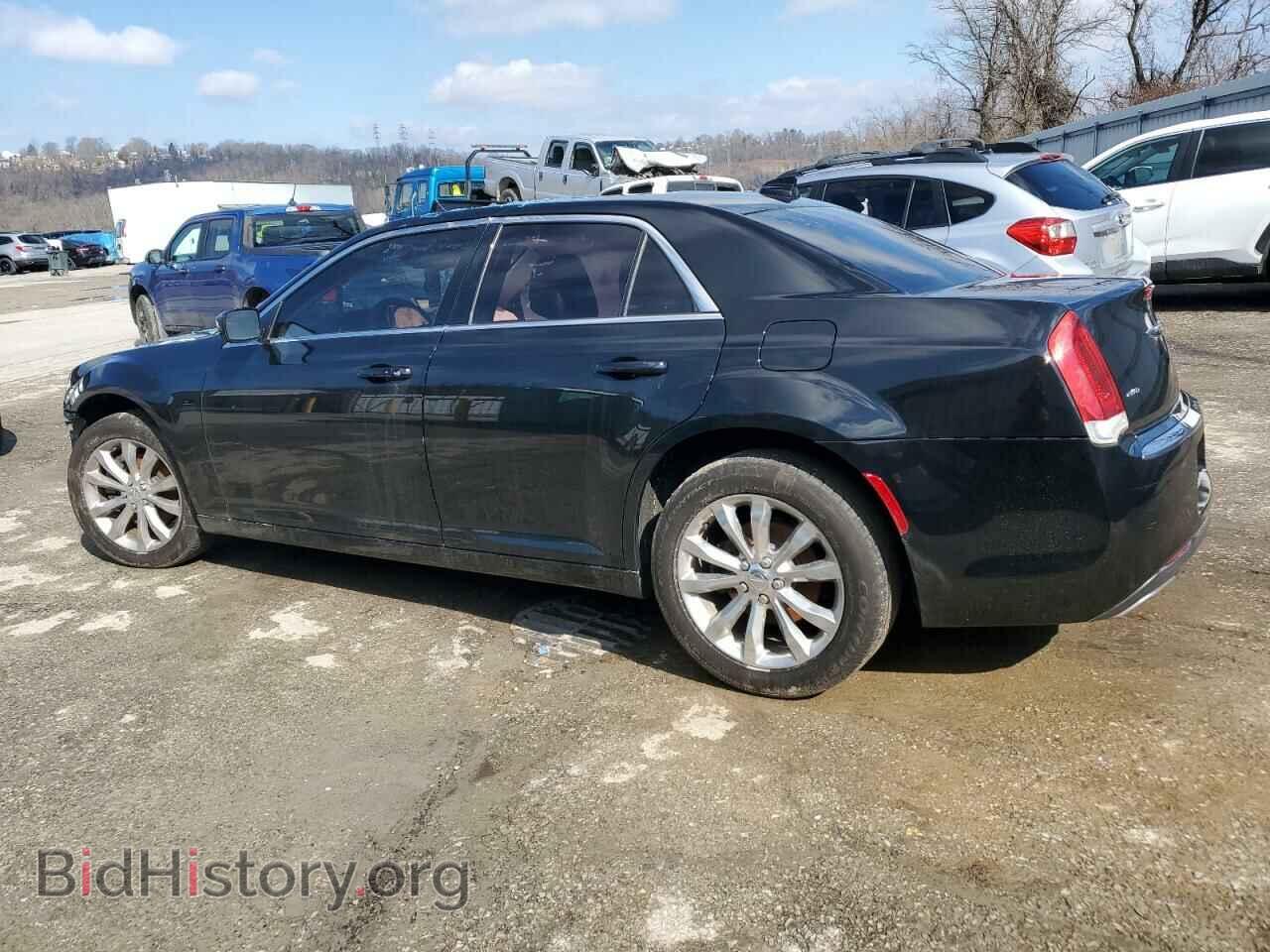 2017 CHRYSLER 300 - VIN: 2C3CCARG1HH535022 - Фото 2