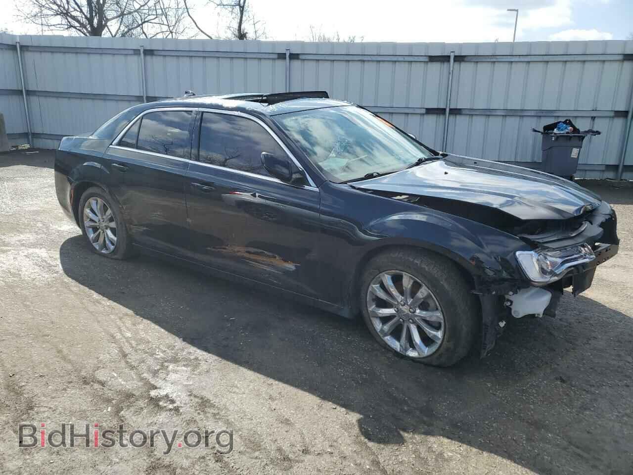 2017 CHRYSLER 300 - VIN: 2C3CCARG1HH535022 - Фото 4