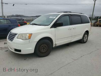 2010 Chrysler MINIVAN LX, белый — VIN 2A4RR4DE7AR161943, Copart