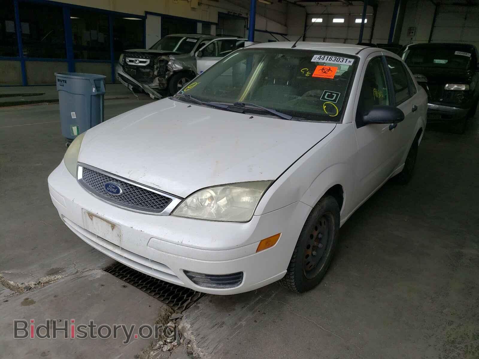 2007 FORD FOCUS - VIN: 1FAFP34N37W204690 - Фото 2