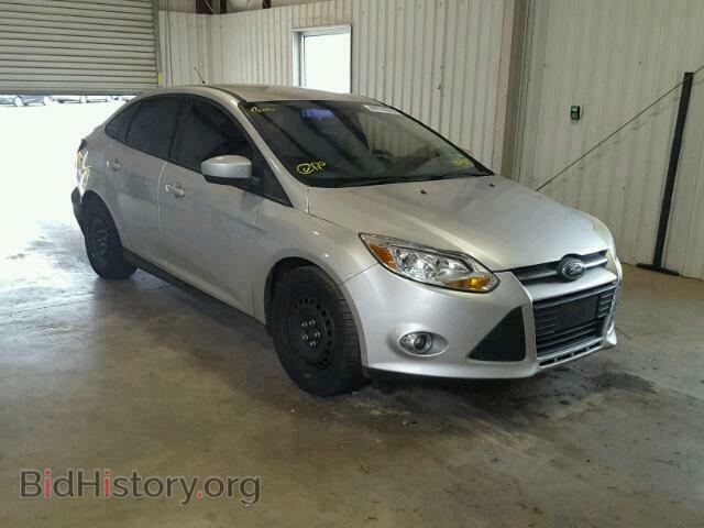 2012 Ford FOCUS Focus SE (VIN 1FAHP3F28CL106567) — фото 1 из 10, Copart, повреждение: задняя часть