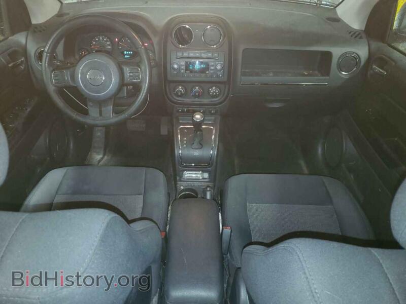 2012 Jeep COMPASS (VIN 1C4NJDEB2CD662311) — photo 8 of 13
