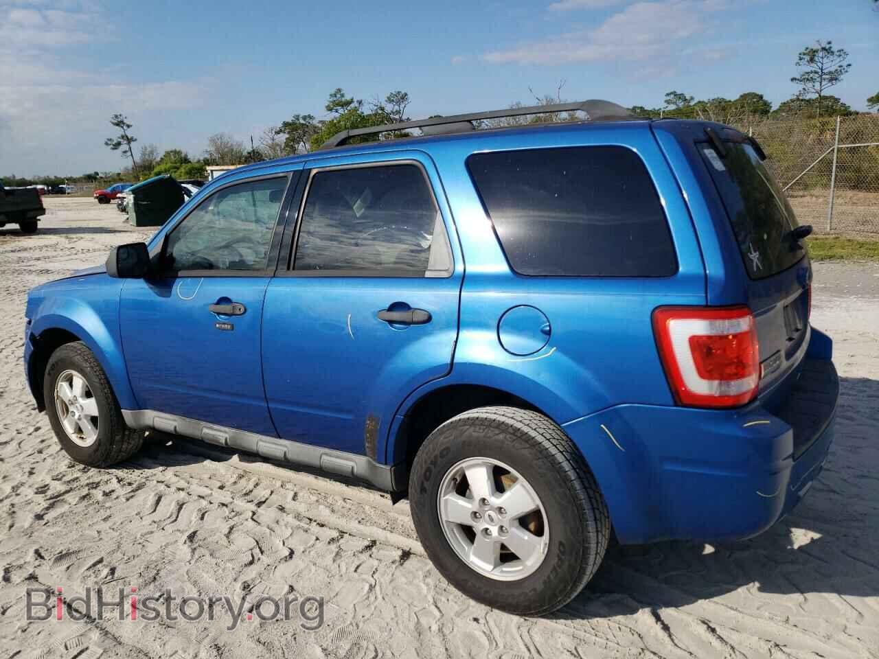2011 FORD ESCAPE - VIN: 1FMCU0D75BKC19208 - Фото 2