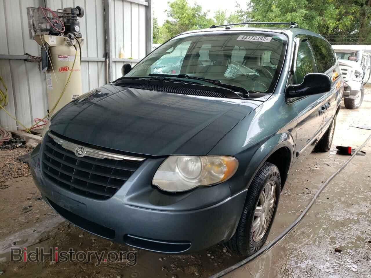 2006 CHRYSLER MINIVAN - VIN: 2A4GP54LX6R688805 - Фото 2