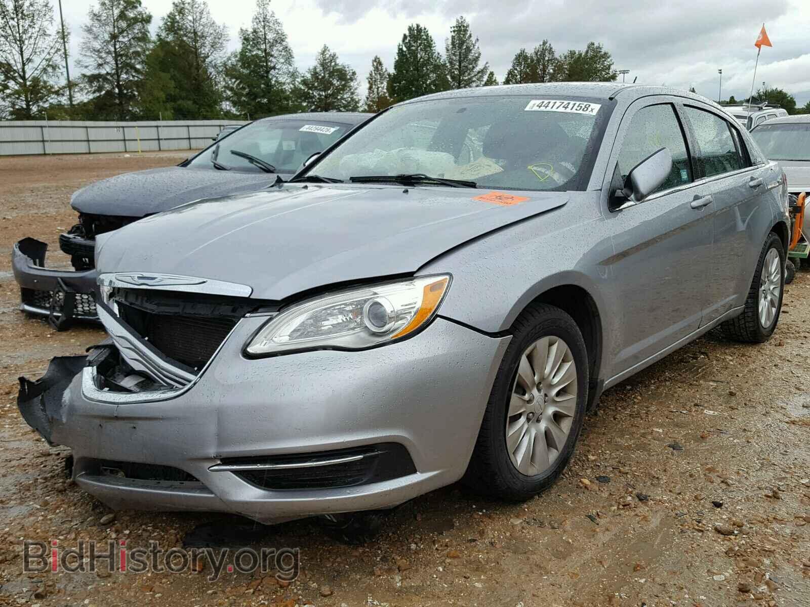 2013 CHRYSLER 200 - VIN: 1C3CCBAB1DN640618 - Фото 2