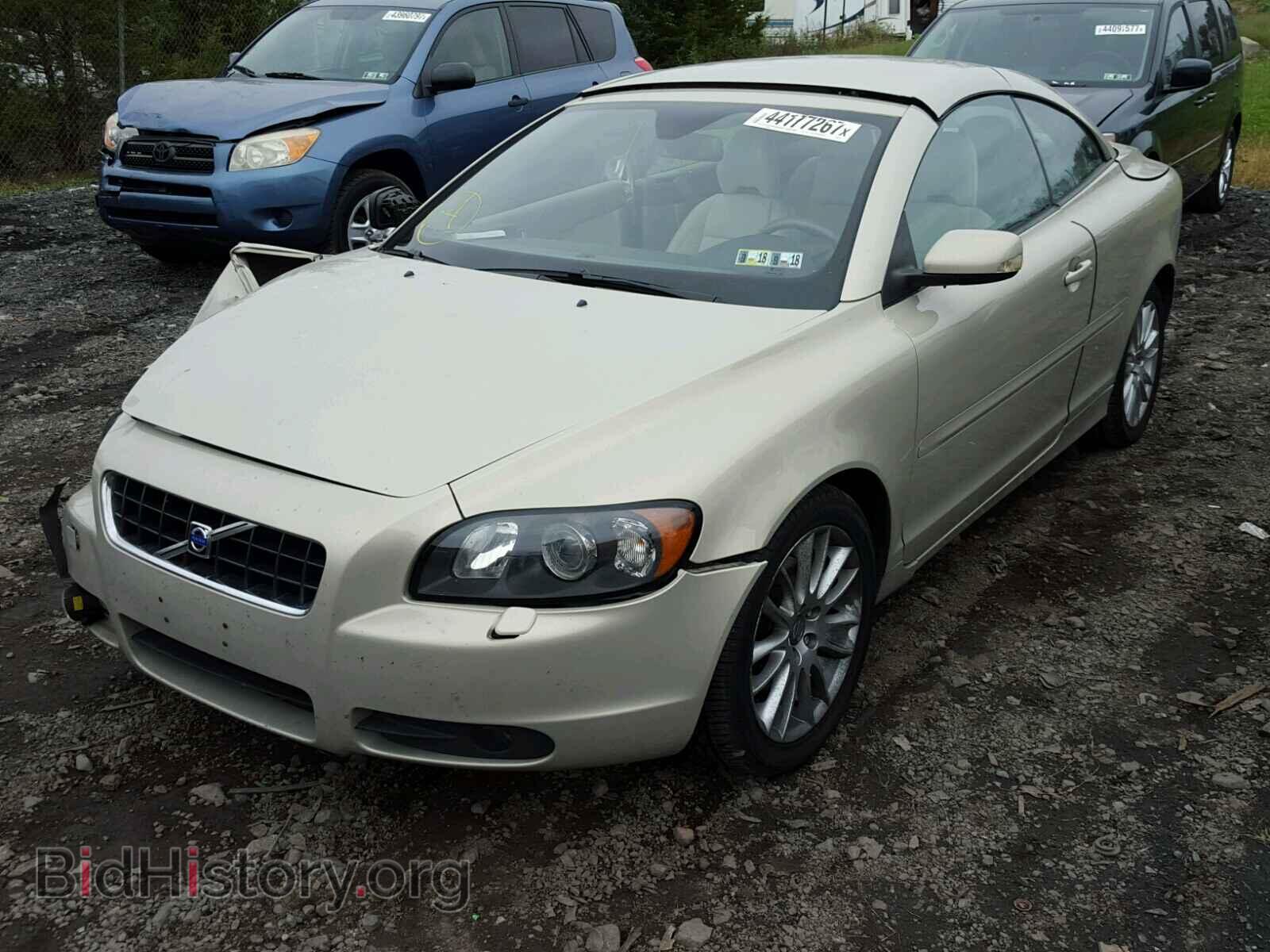 2007 VOLVO C70 - VIN: YV1MC68247J016573 - Фото 2
