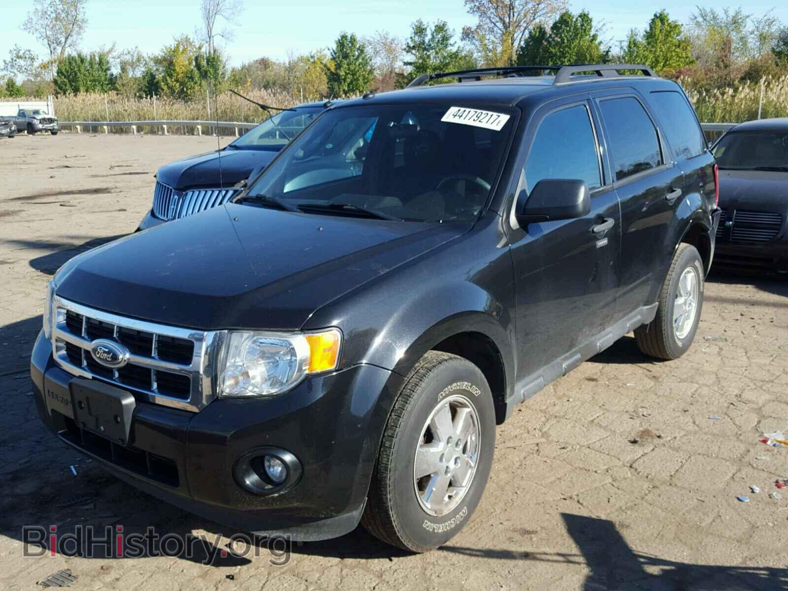 2011 FORD ESCAPE - VIN: 1FMCU0D72BKA01761 - Photo 2