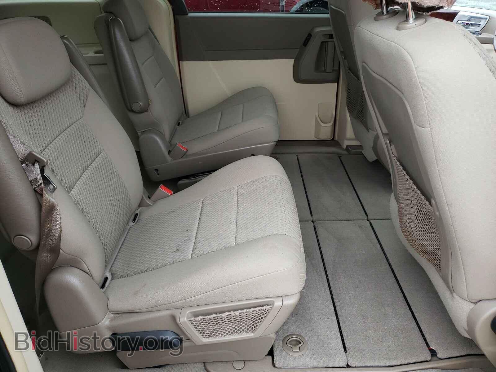 2010 CHRYSLER MINIVAN - VIN: 2A4RR5D10AR376180 - Фото 6
