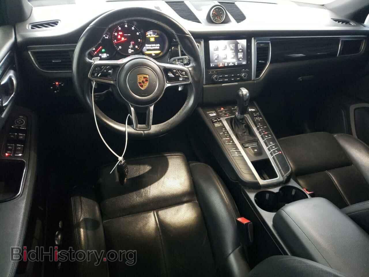 2017 PORSCHE MACAN - VIN: WP1AA2A50HLB00065 - Photo 8