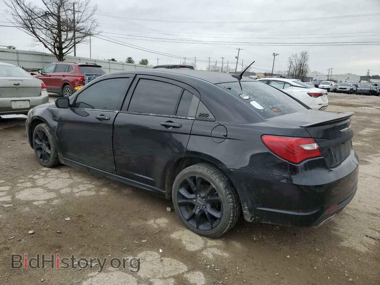 2013 CHRYSLER 200 - VIN: 1C3CCBCG2DN719501 - Фото 2