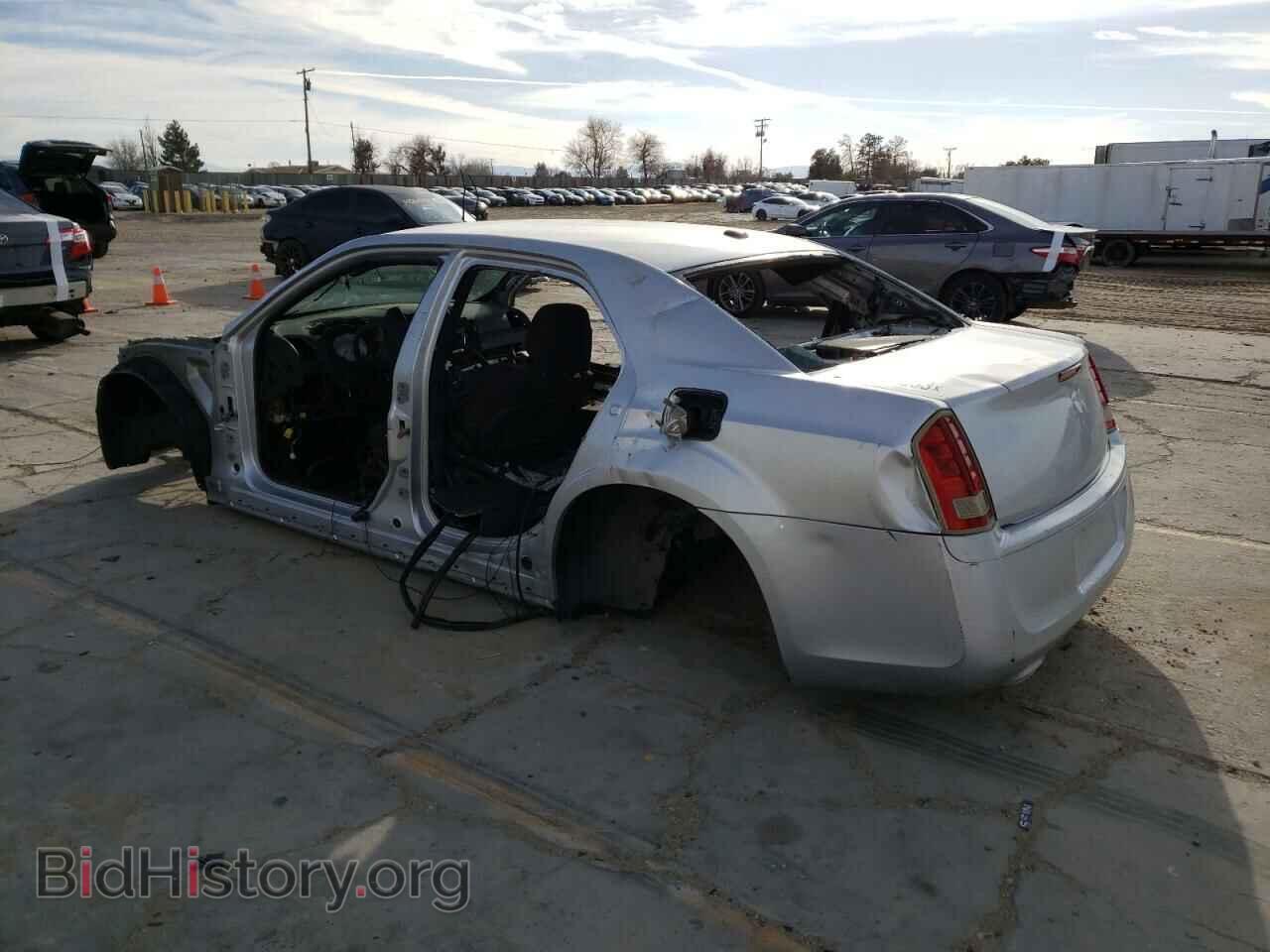 2012 CHRYSLER 300 - VIN: 2C3CCABG7CH312552 - Фото 2