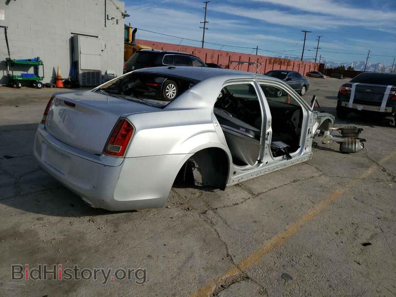 2012 CHRYSLER 300 - VIN: 2C3CCABG7CH312552 - Фото 3