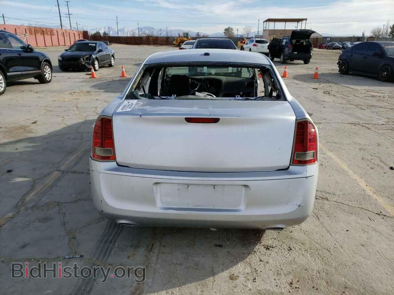 2012 CHRYSLER 300 - VIN: 2C3CCABG7CH312552 - Фото 6