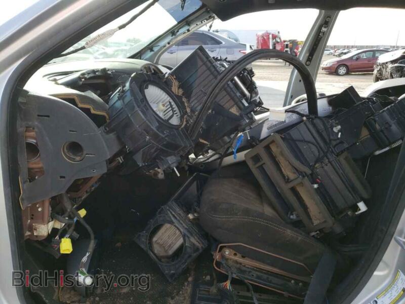 2012 Chrysler 300 (VIN 2C3CCABG7CH312552) — photo 7 of 12