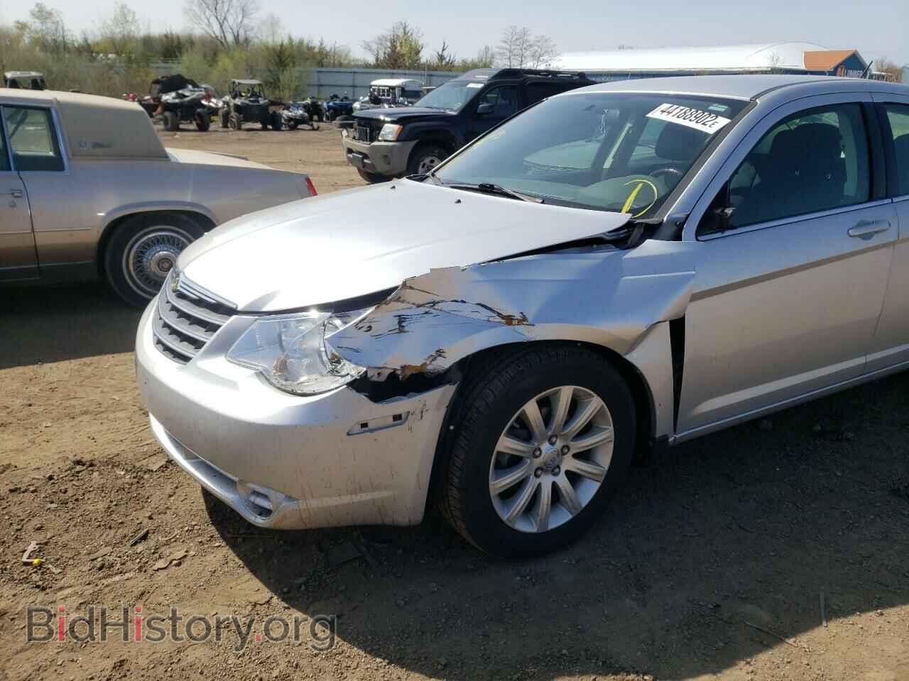 2010 CHRYSLER SEBRING - VIN: 1C3CC5FB7AN214471 - Фото 9