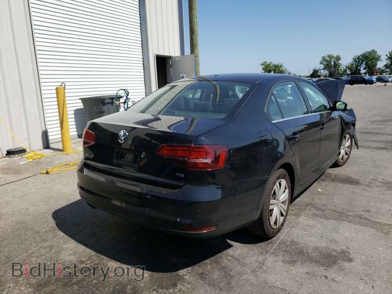 2017 VOLKSWAGEN JETTA - VIN: 3VW2B7AJ3HM304013 - Photo 4