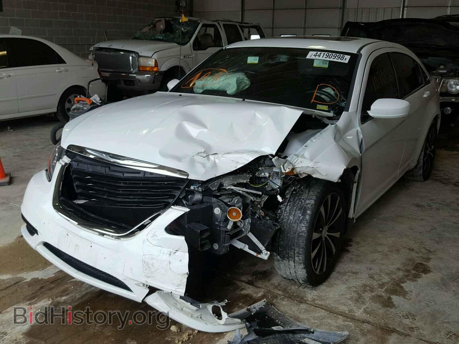 2012 CHRYSLER 200 - VIN: 1C3CCBHG2CN263328 - Photo 2
