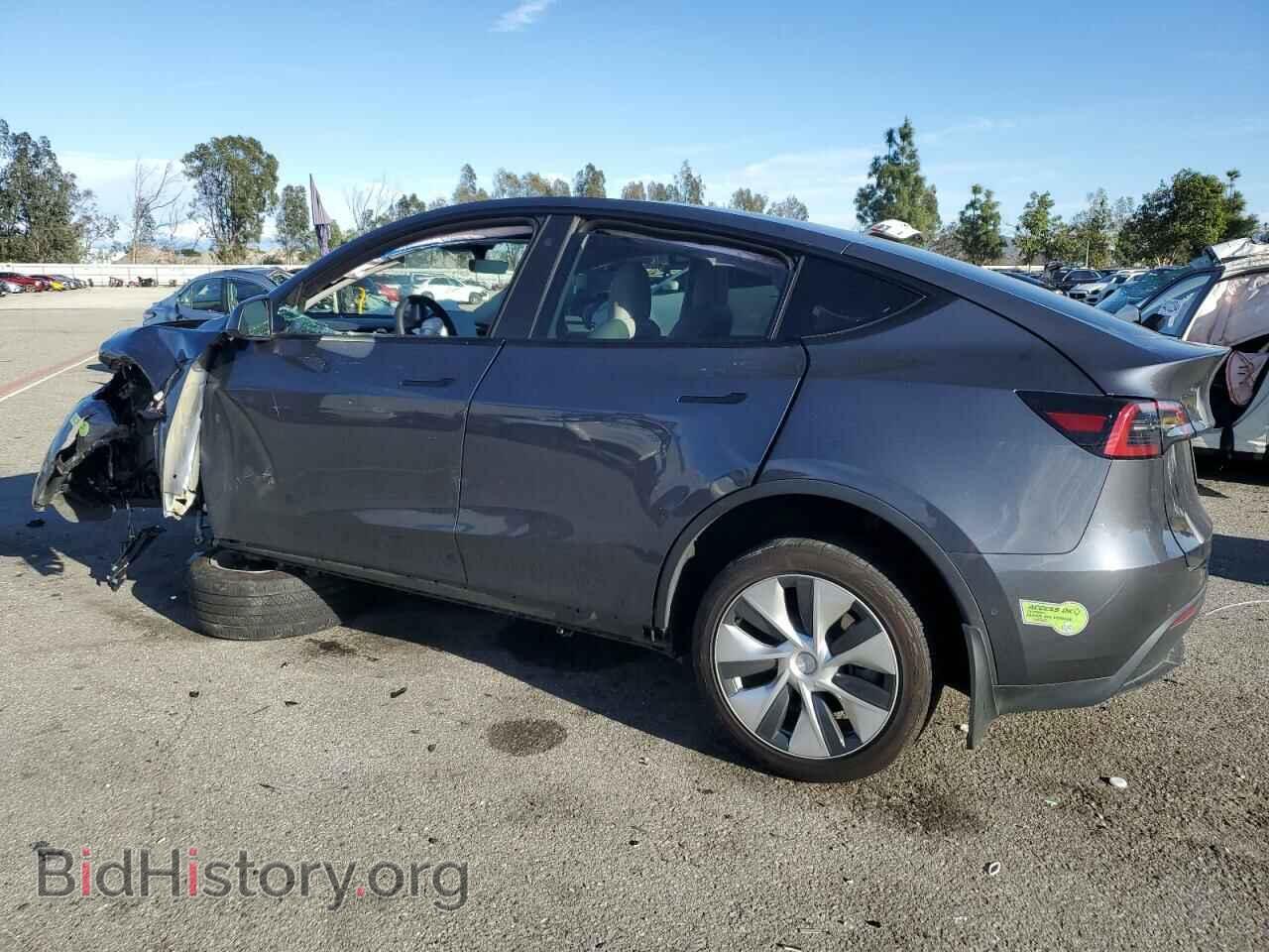 2023 TESLA MODEL Y - VIN: 7SAYGAEE7PF583075 - Фото 2