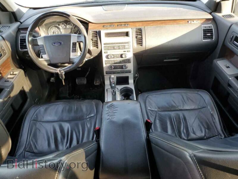 2011 Ford FLEX (VIN 2FMGK5CC0BBD08309) — photo 8 of 13