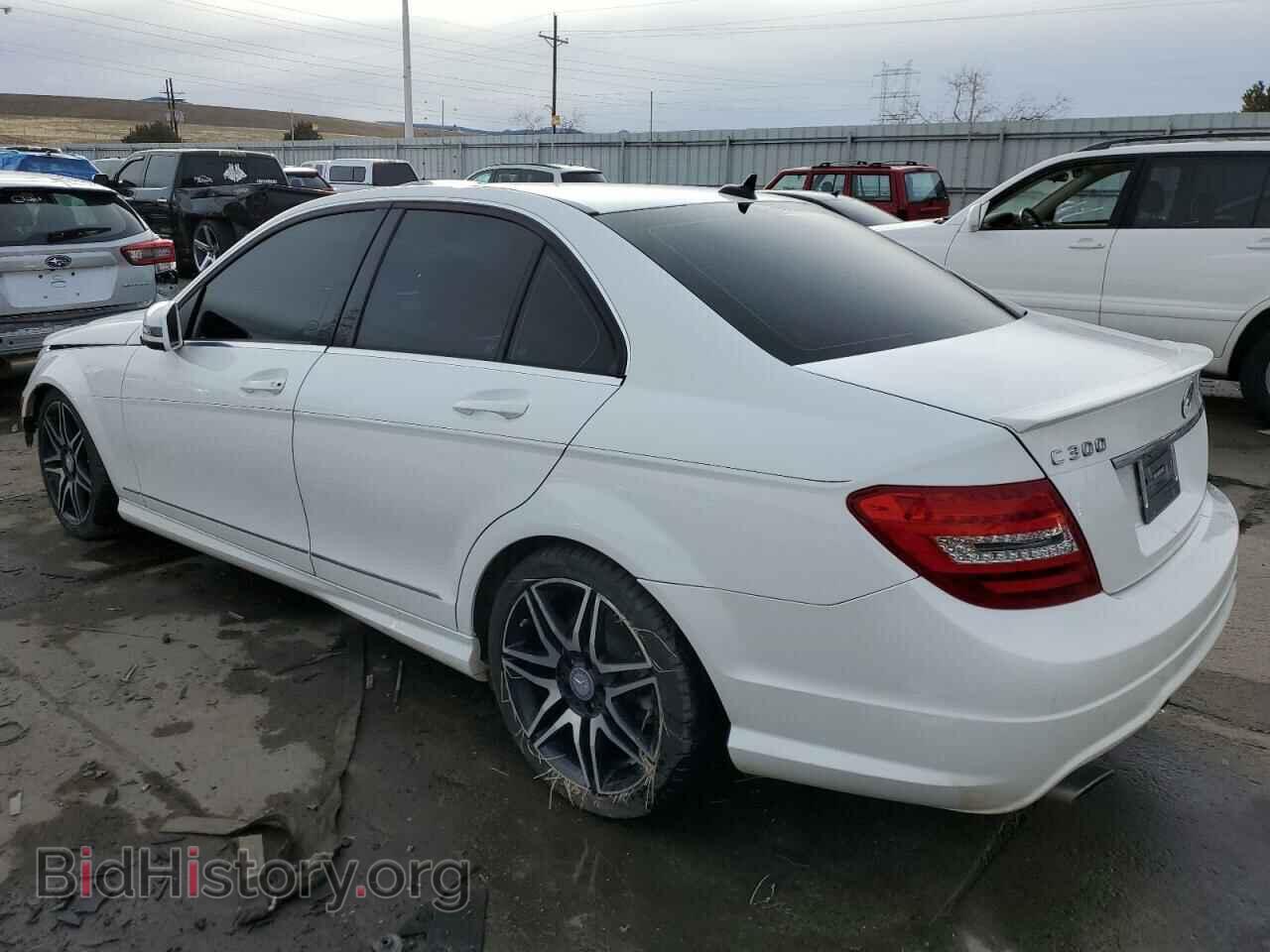 2013 MERCEDES-BENZ C-CLASS - VIN: WDDGF8AB7DR242304 - Фото 2