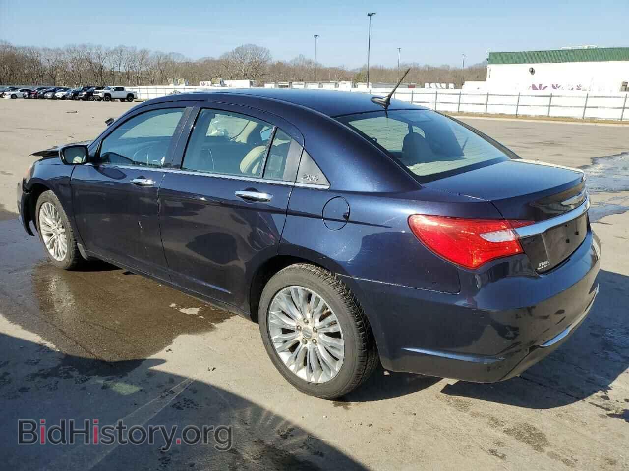 2012 CHRYSLER 200 - VIN: 1C3CCBCG3CN106463 - Фото 2
