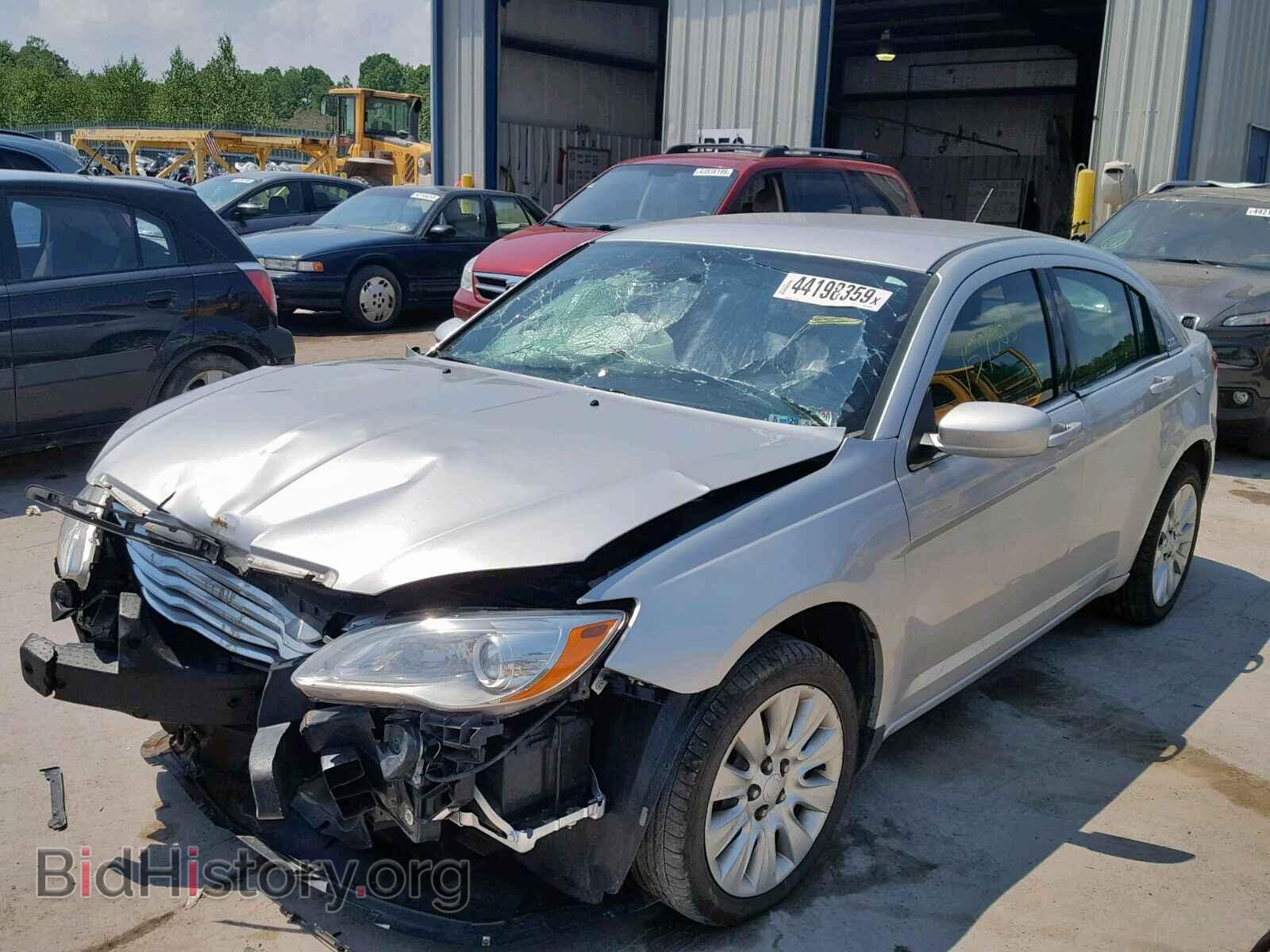 2012 CHRYSLER 200 - VIN: 1C3CCBAB0CN296018 - Фото 2