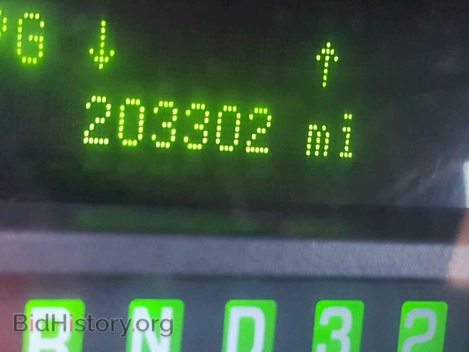 2010 FORD ECONOLINE - VIN: 1FDWE3FP8ADA34629 - Photo 8
