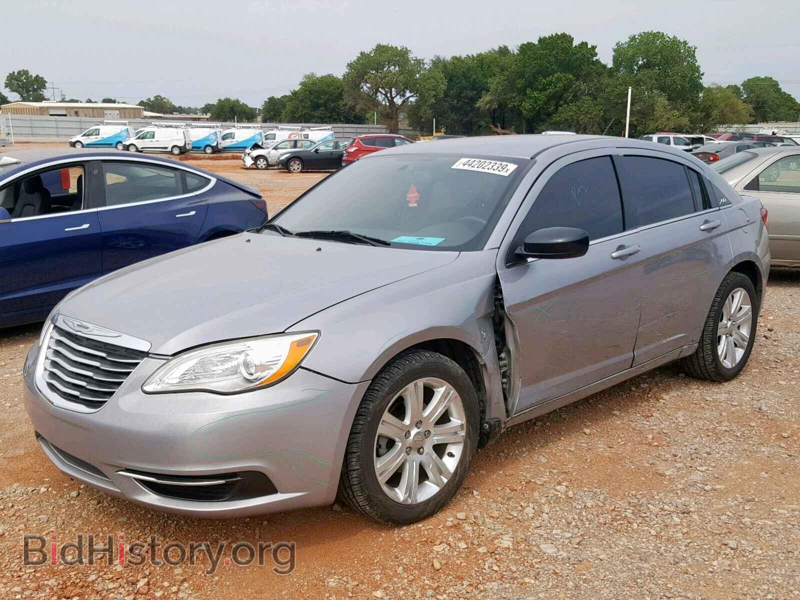 2013 CHRYSLER 200 - VIN: 1C3CCBAB5DN704790 - Photo 2