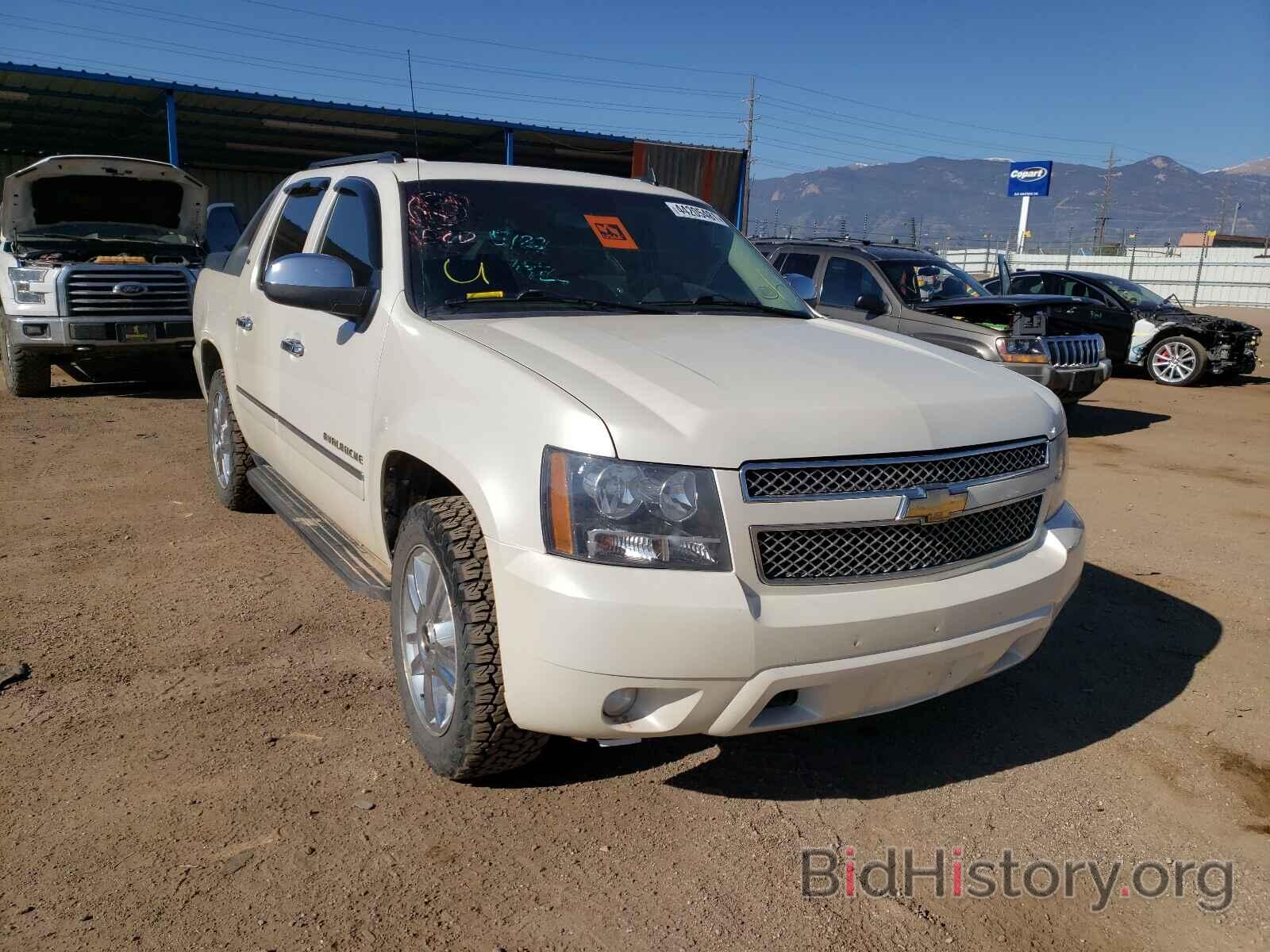 Photo 3GNVKGE07AG222752 - CHEVROLET AVALANCHE 2010