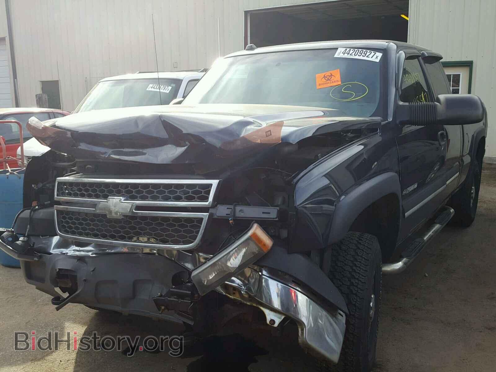 2005 CHEVROLET SILVERADO - VIN: 1GCHK29U85E121609 - Фото 2