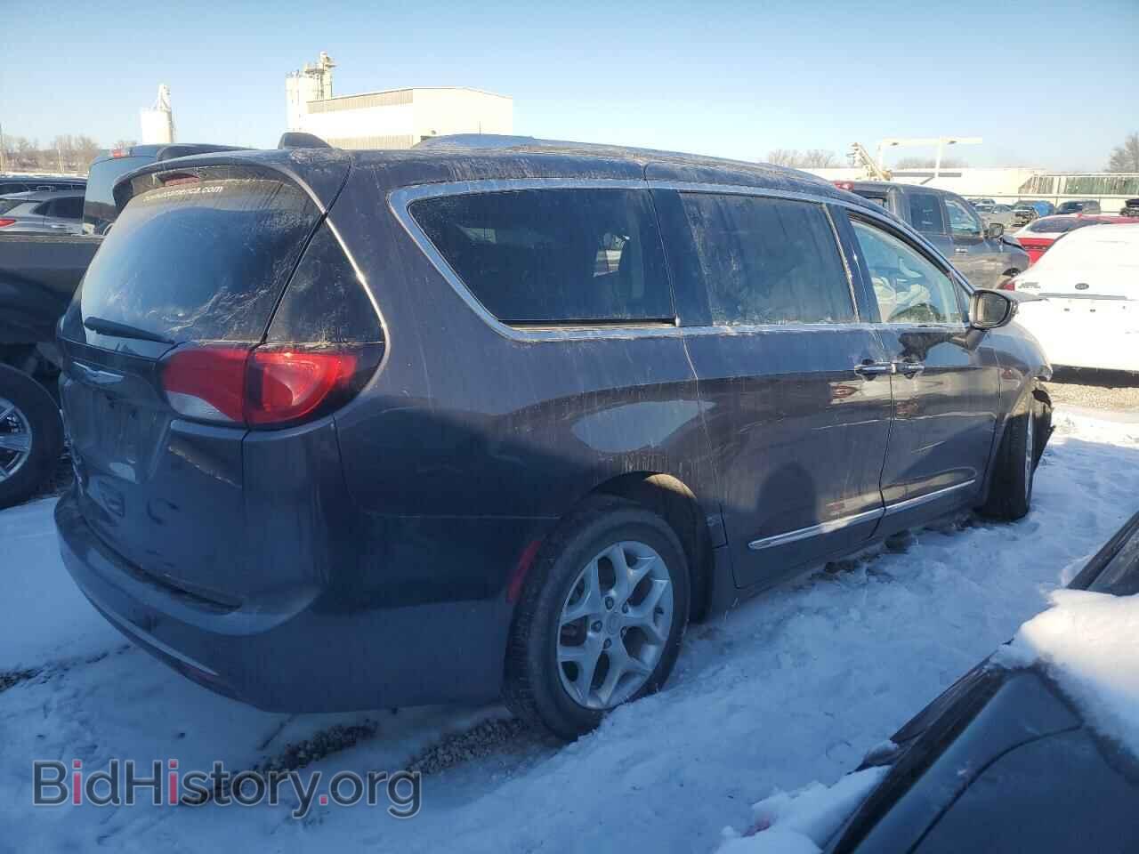 2017 CHRYSLER PACIFICA - VIN: 2C4RC1EG6HR643836 - Фото 3