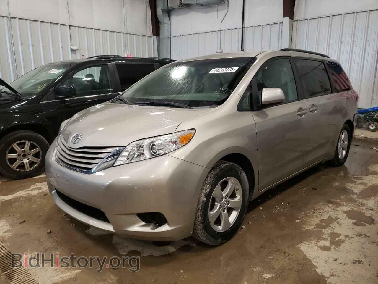 Photo 5TDKZ3DC4HS812771 - TOYOTA SIENNA 2017