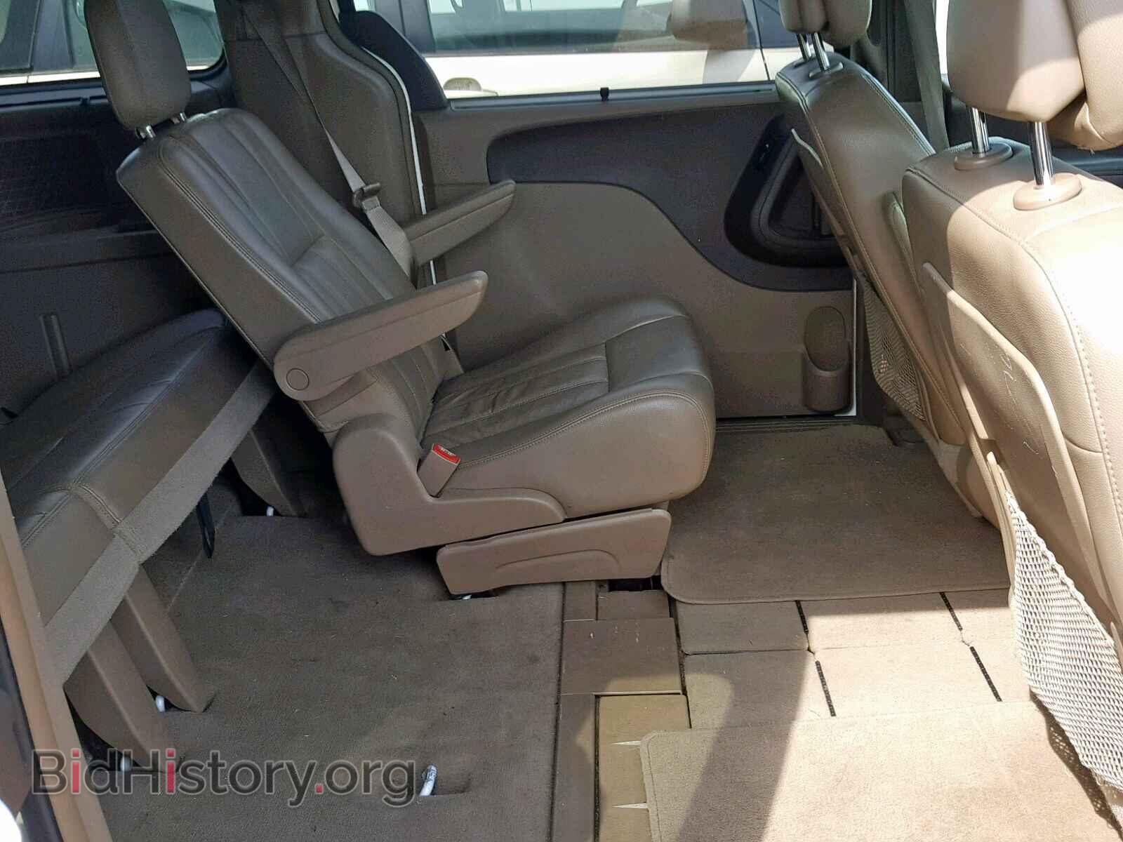 2011 CHRYSLER TOWN & COU - VIN: 2A4RR8DG2BR655654 - Фото 6