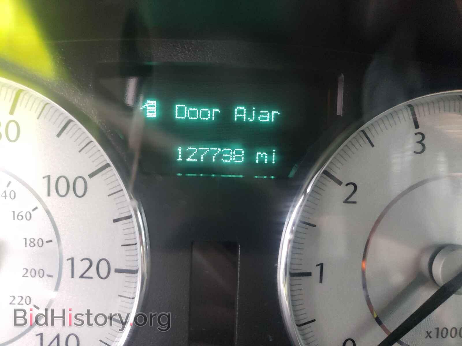 2010 CHRYSLER 300 - VIN: 2C3CA3CVXAH140240 - Фото 8