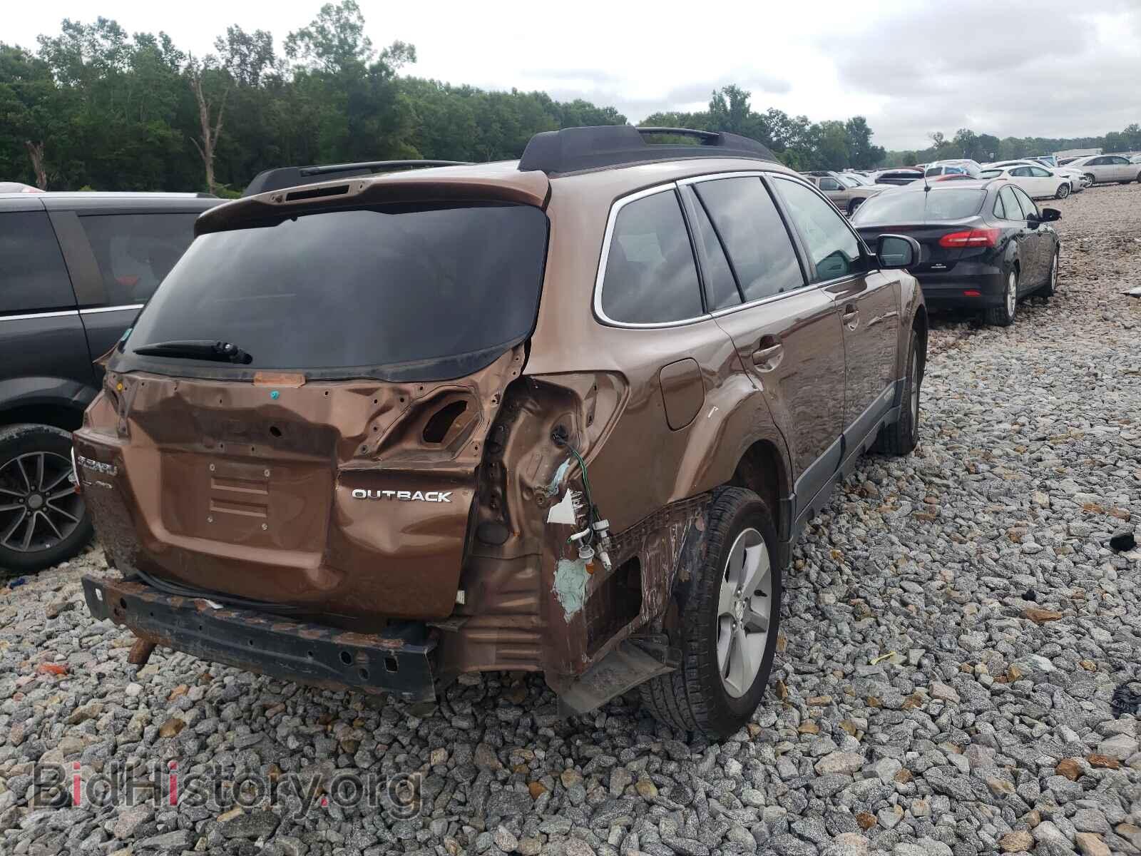 2011 SUBARU OUTBACK - VIN: 4S4BRCCC6B3438976 - Фото 4