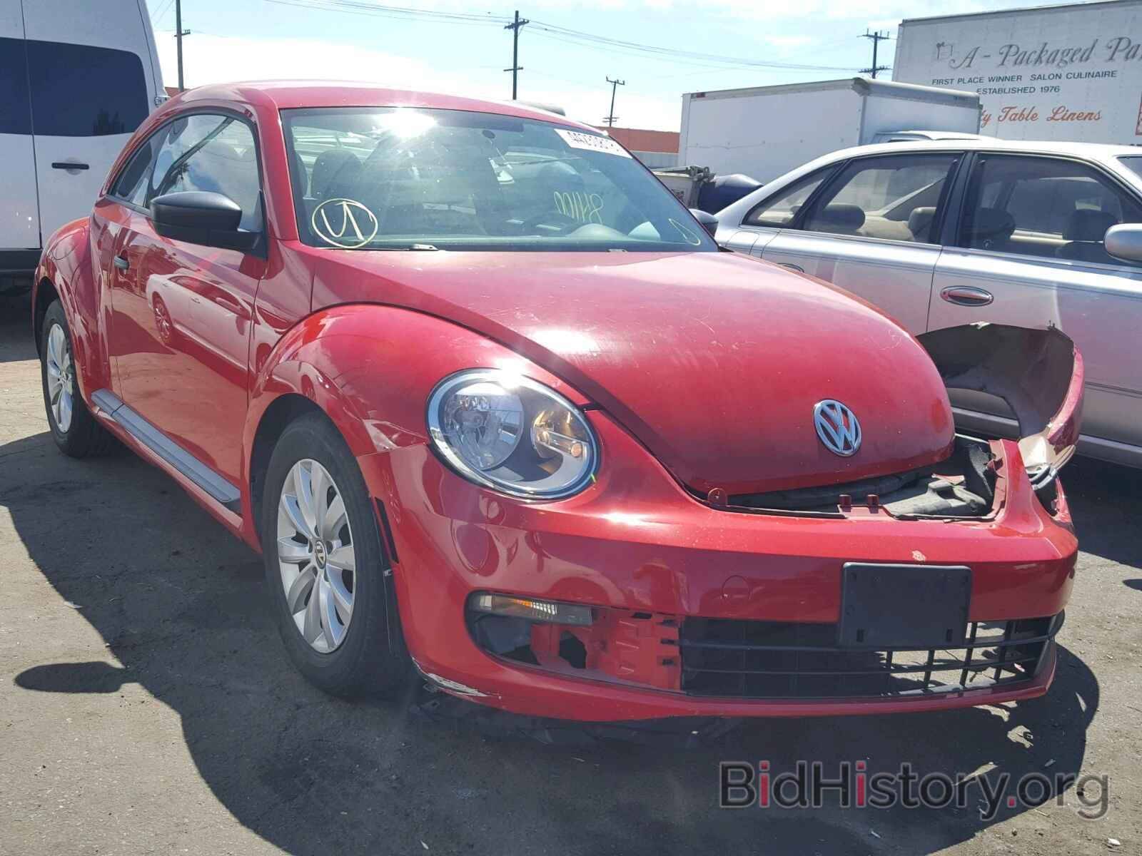 Photo 3VWFP7AT3DM630294 - VOLKSWAGEN BEETLE 2013