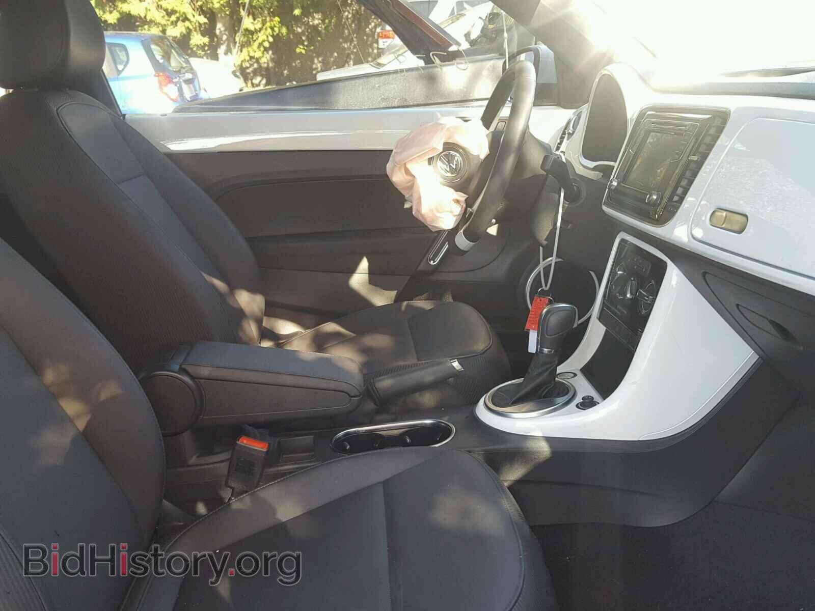 2017 VOLKSWAGEN BEETLE - VIN: 3VWJ17AT1HM606724 - Фото 5