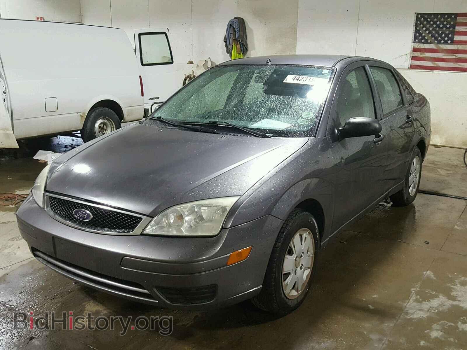2007 FORD FOCUS - VIN: 1FAFP34N07W295837 - Фото 2