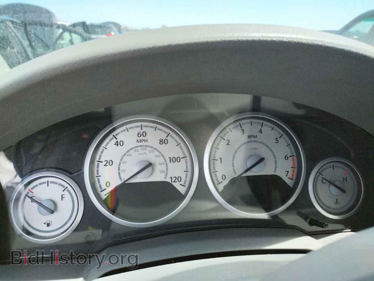 2008 CHRYSLER MINIVAN - VIN: 2A8HR44H48R842141 - Фото 8
