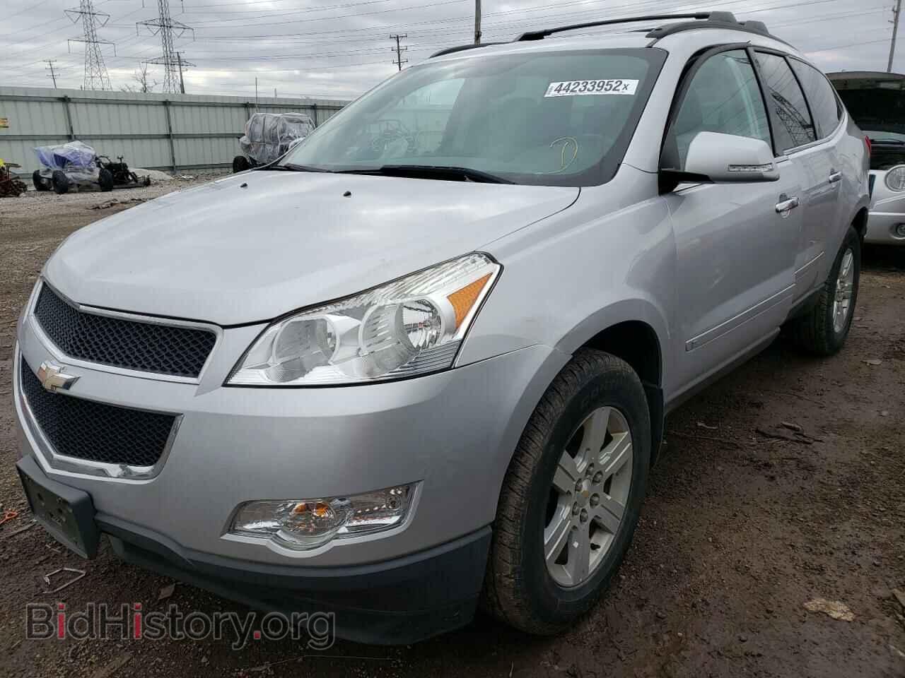 2010 CHEVROLET TRAVERSE - VIN: 1GNLRFED2AS129050 - Фото 2