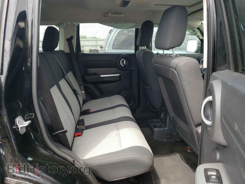 2007 Dodge NITRO (VIN 1D8GU58697W732208) — photo 6 of 10