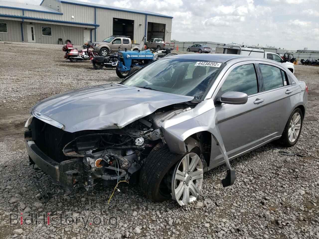 2013 CHRYSLER 200 - VIN: 1C3CCBBB2DN549632 - Photo 2